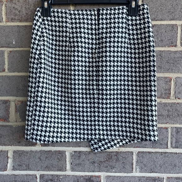 H & M houndstooth mini skirt - Picture 3 of 7